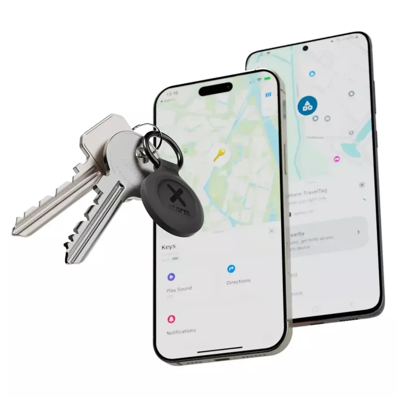 Smart kľúčenka tracker Xtorm XTAG2GA11 — univerzálny GPS lokátor, batéria CR2032, 3V, čierna, balenie 3 ks