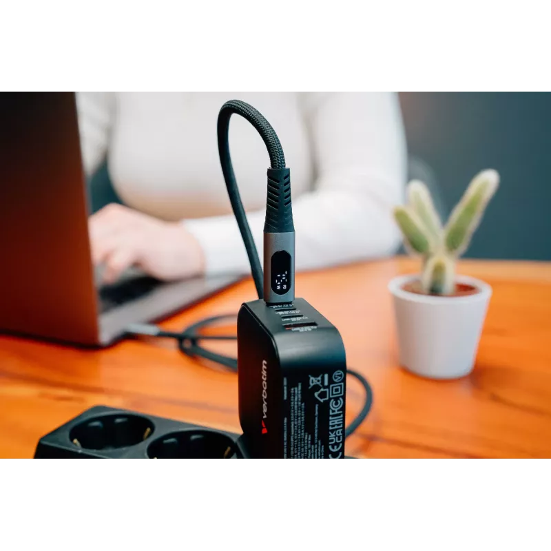 Verbatim Sync & Charge USB-C na USB-C 240W 40 Gbit/s displej 120 cm
