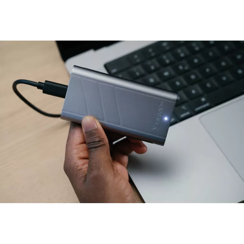 Verbatim TurboMetal SSD USB4 1TB USB Type-C USB4 Gen 2x2 strieborná