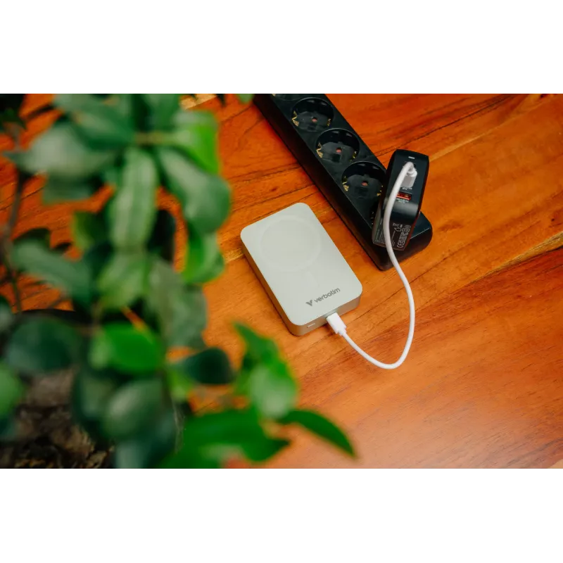 Verbatim Charge 'n' Go Essentials magnetická bezdrôtová powerbank 20000 mAh zelená