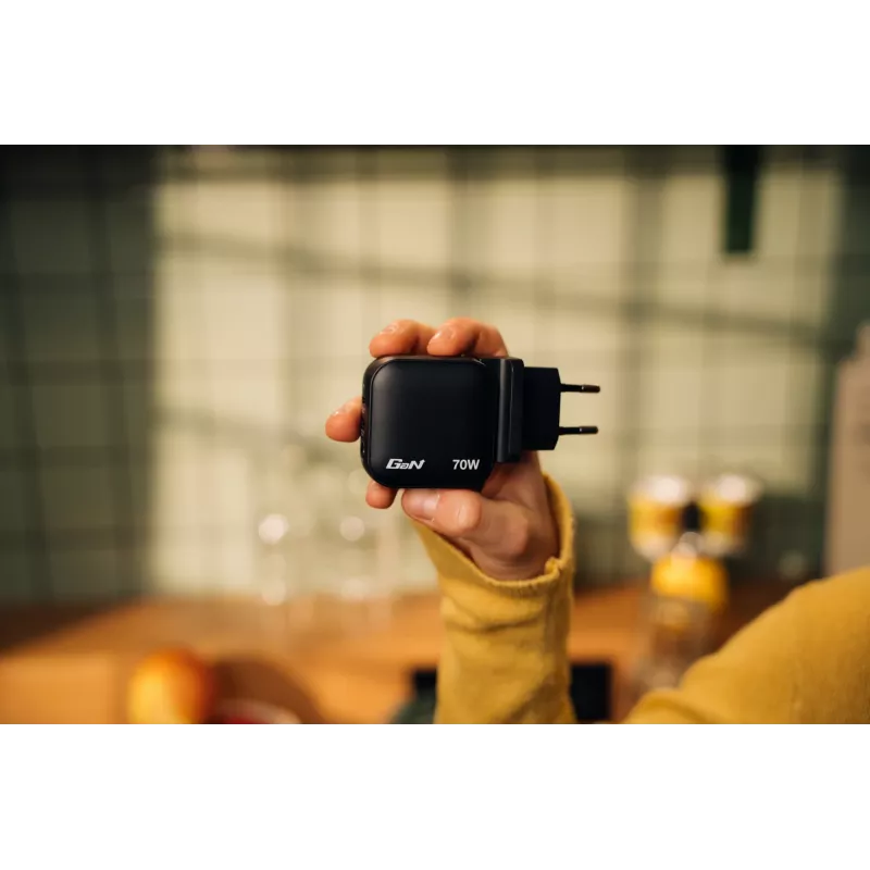 Verbatim Mini GaN nabíjačka 70W 3 porty US konektor s EU a UK adaptérmi