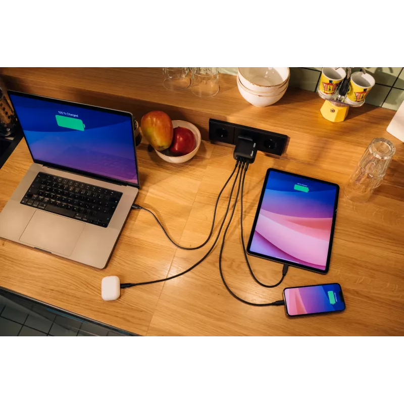 Verbatim Mini GaN nabíjačka 100W 4 porty US konektor s EU a UK adaptérmi