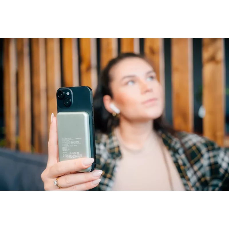 Verbatim Charge 'n' Go magnetická bezdrôtová powerbank 5000 mAh zelená