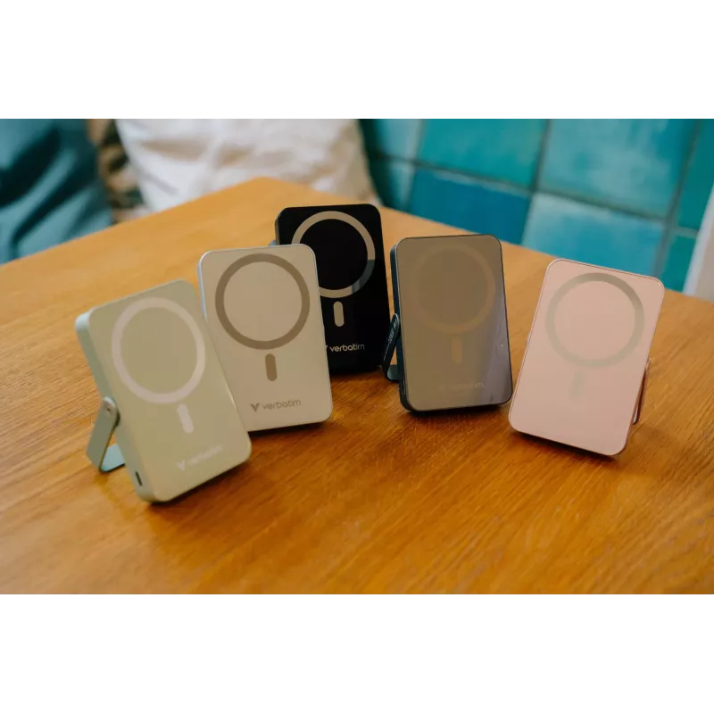 Verbatim Charge 'n' Go magnetická bezdrôtová powerbank so stojanom – 10000 mAh modrá