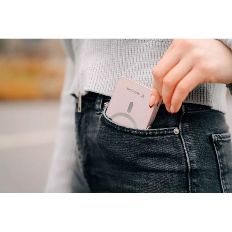Verbatim Charge 'n' Go magnetická bezdrôtová powerbank so stojanom – 10000 mAh modrá