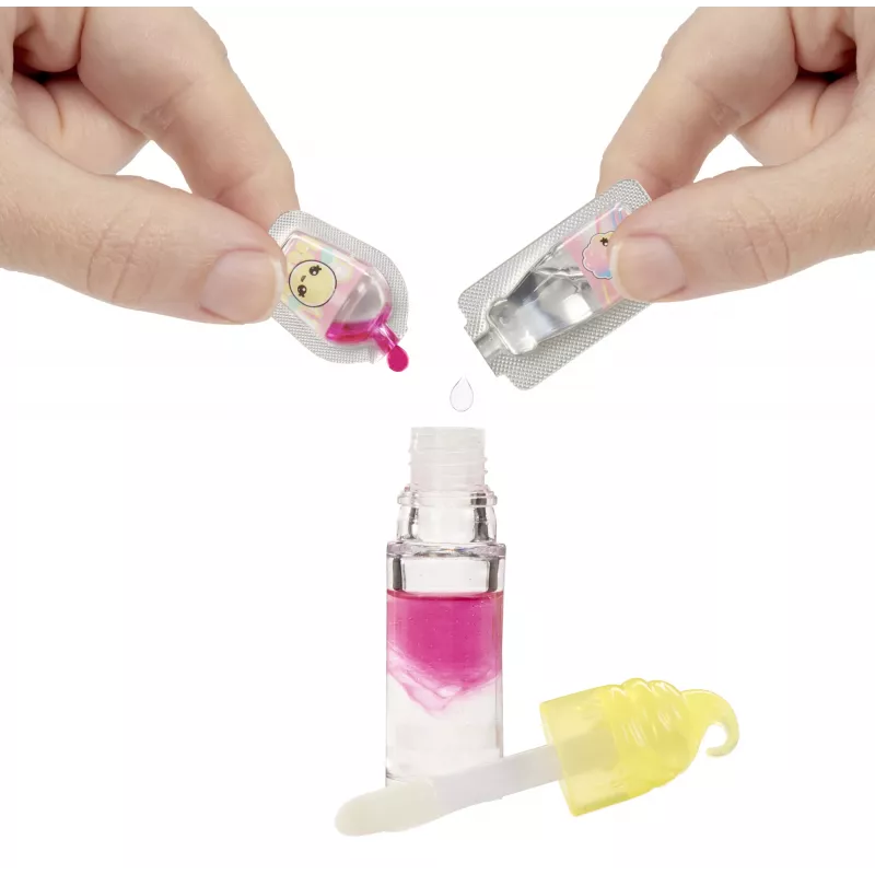 MGA Entertainment Yummiland Lip Gloss bábika séria 2 - Cotton Candy (Nia Candy Fluff)
