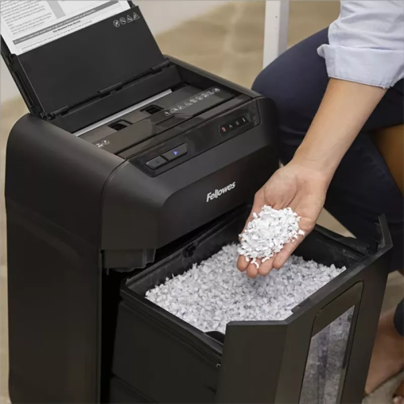 Fellowes Automax 80M Skartovačka čiastočný rez 22 cm čierna