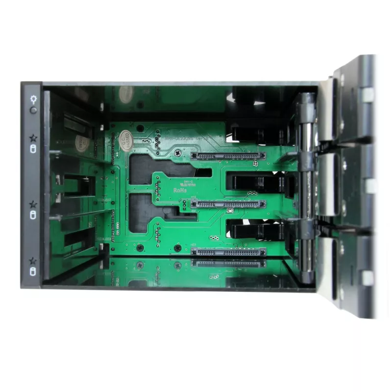 StarTech.com 3-slotový hliníkový tray-less hot-swap mobilný rack backplane pre 3,5