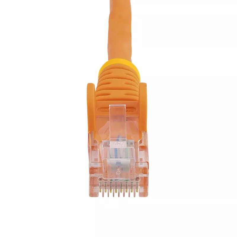 StarTech.com Cat5e Ethernet patch kábel s RJ45 konektormi bez západky – 0,5 m, oranžový