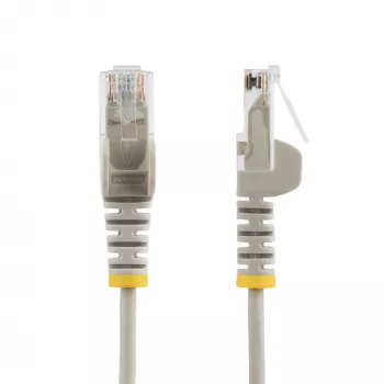 StarTech.com 1,5 m CAT6 kábel – tenký – RJ45 konektory samec s ochranou západky – sivý