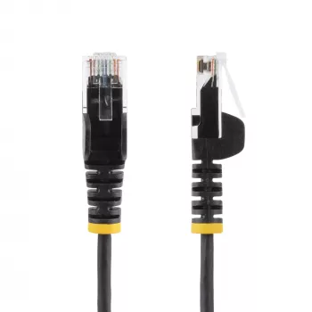 StarTech.com 2,5 m CAT6 kábel – tenký – RJ45 konektory samec bez západky – čierny