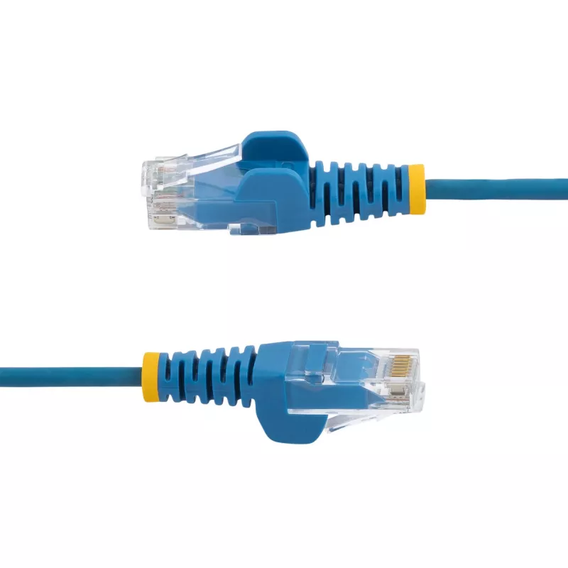 StarTech.com 2,5 m CAT6 kábel – tenký – RJ45 konektory samec bez západky – modrý
