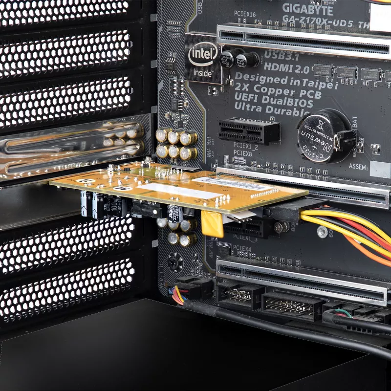 StarTech.com 1-portová 2.5Gbps PoE sieťová karta, PCIe Ethernetová karta s RJ45, 30W 802.3at PoE NIC pre desktopy/servery, sieťový PoE-LAN adaptér s low-profile krytom, NBaseT, Windows/Linux