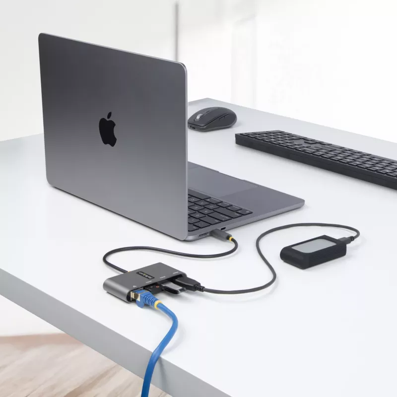 StarTech.com 3-portový USB-C hub s Ethernetom - 3x USB-A - Gigabit Ethernet - USB 3.0 5Gbps - napájaný zbernice - 1ft/30cm dlhý USB Type-C hostiteľský kábel - GbE - prenosný USB-C na USB-A hub