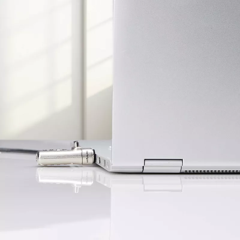 StarTech.com slim Lock Noble Wedge® Slot kompatibilný, 1,5 m bezpečnostný kábel, ochrana proti krádeži na stole pre notebook, oceľový kábel proti prerezaniu, kombinovaný zámok