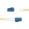 StarTech.com 30m (98.4ft) LC na SC (UPC) OS2 singlemode duplex optický kábel, 9/125µm, 100G, odolný voči ohybu, nízky útlm – LSZH optický patch kábel