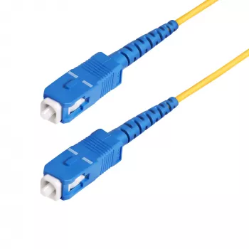 StarTech.com 30m (98,4ft) SC na SC (UPC) OS2 singlemode simplex optický kábel, 9/125µm, 40G/100G, odolný voči ohybu, nízky útlm, LSZH optický patch kábel