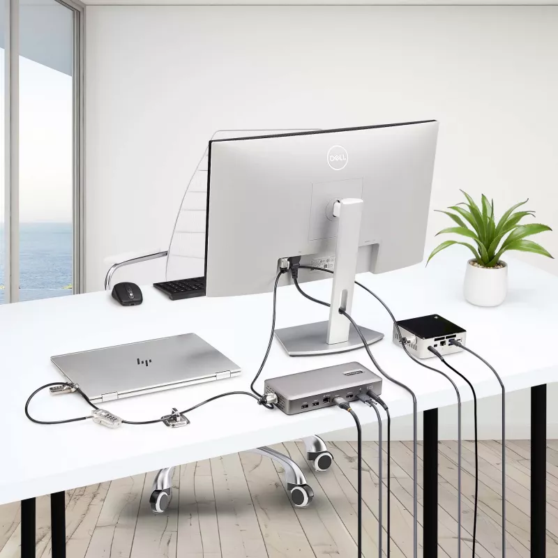 StarTech.com sada zámku na notebook/desktop a periférie, bezpečnostný zámok proti krádeži, K-slot, 9,8 stôp (3 m) oceľové lanko, 3 zariadenia, používateľsky nastaviteľný 4-miestny kód – TAA