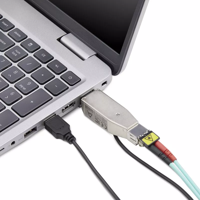 StarTech.com gigabitový optický na RJ45 Ethernet mediálny konvertor dongle, optický singlemode 10 km/multimode 800 m, USB napájanie, kompaktný dizajn, kovové puzdro, Micro Mini, TAA
