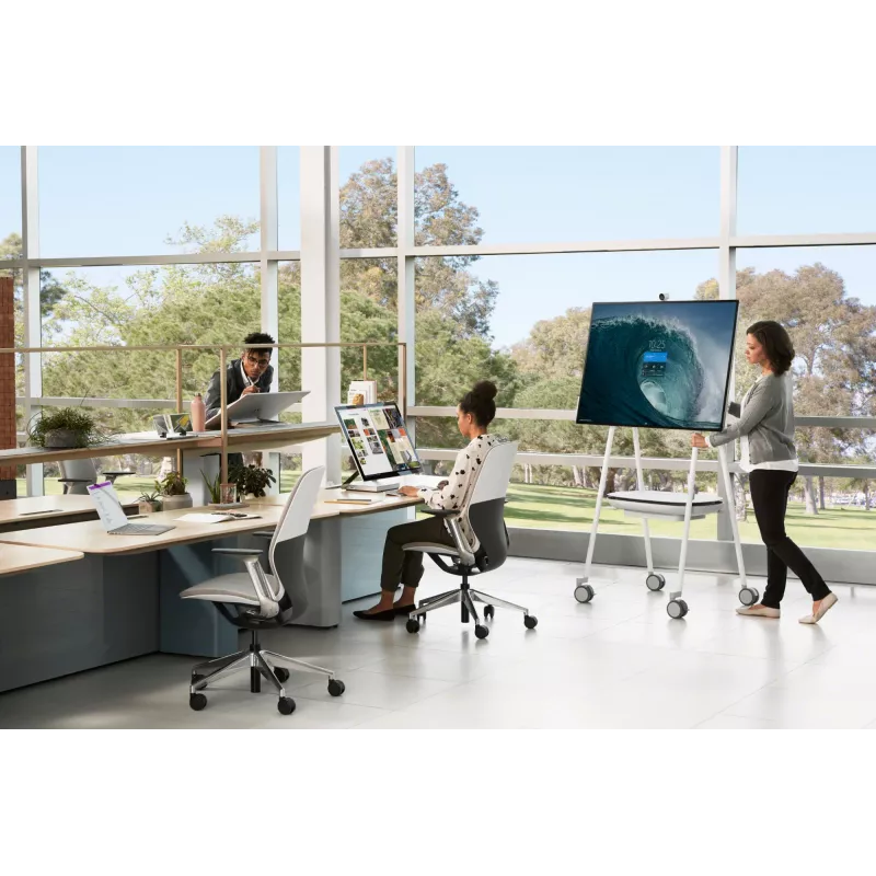 APC Smart-UPS Charge mobilná batéria pre Microsoft Surface Hub 2S & Surface Hub 3