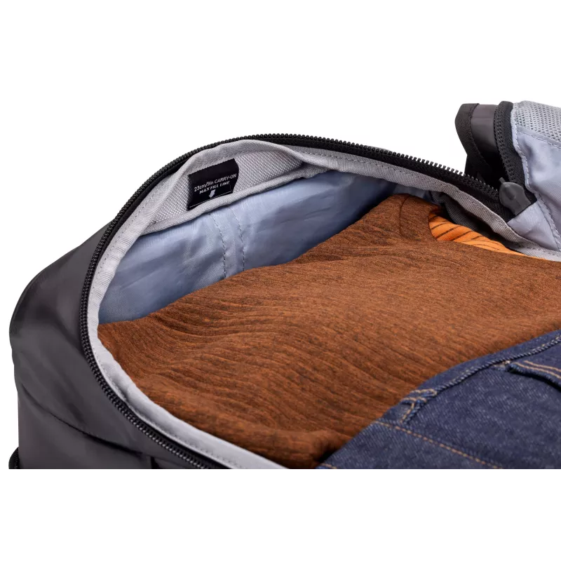 Thule Chasm Carry-on cestovná taška na kolieskach 55 cm, 40 L, čierna, TCCO222