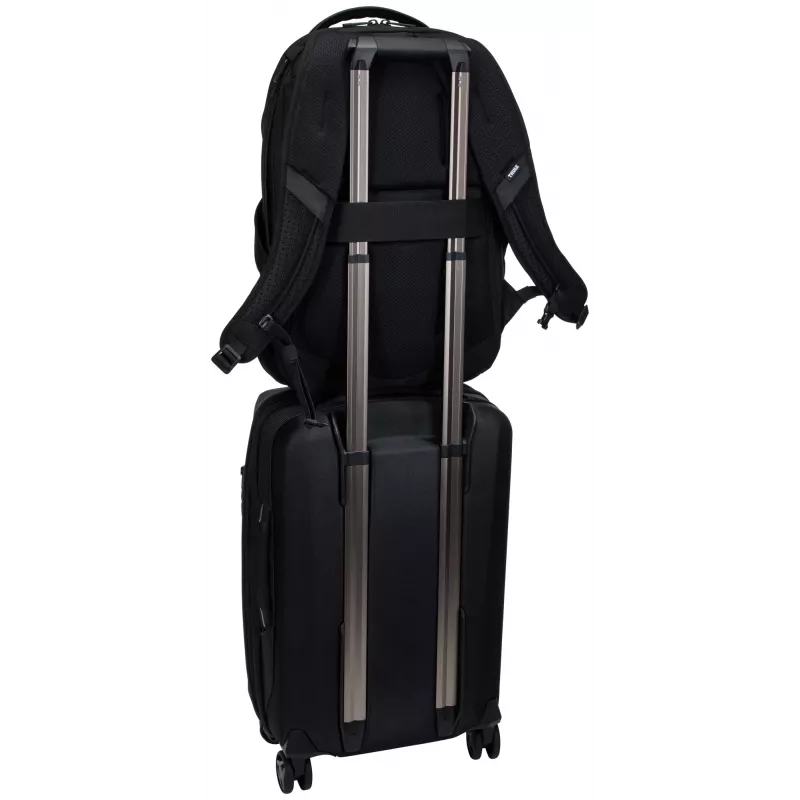 Batoh Thule Accent TACBP2316 čierny 40,6 cm 16