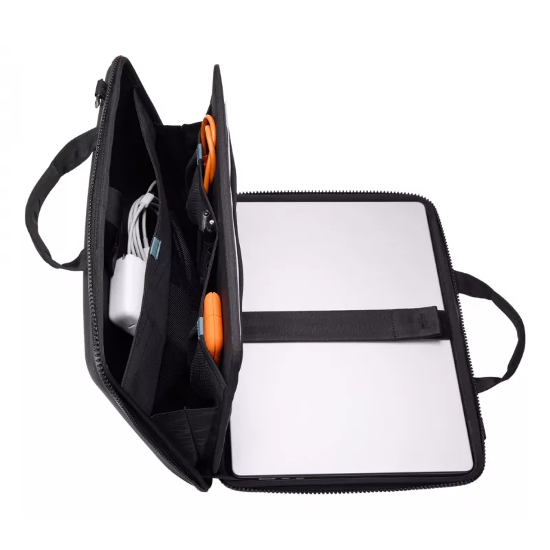 Taška na notebook Thule Gauntlet 16 pre 16-palcový MacBook, čierna, vystužené puzdro a ochranný zips