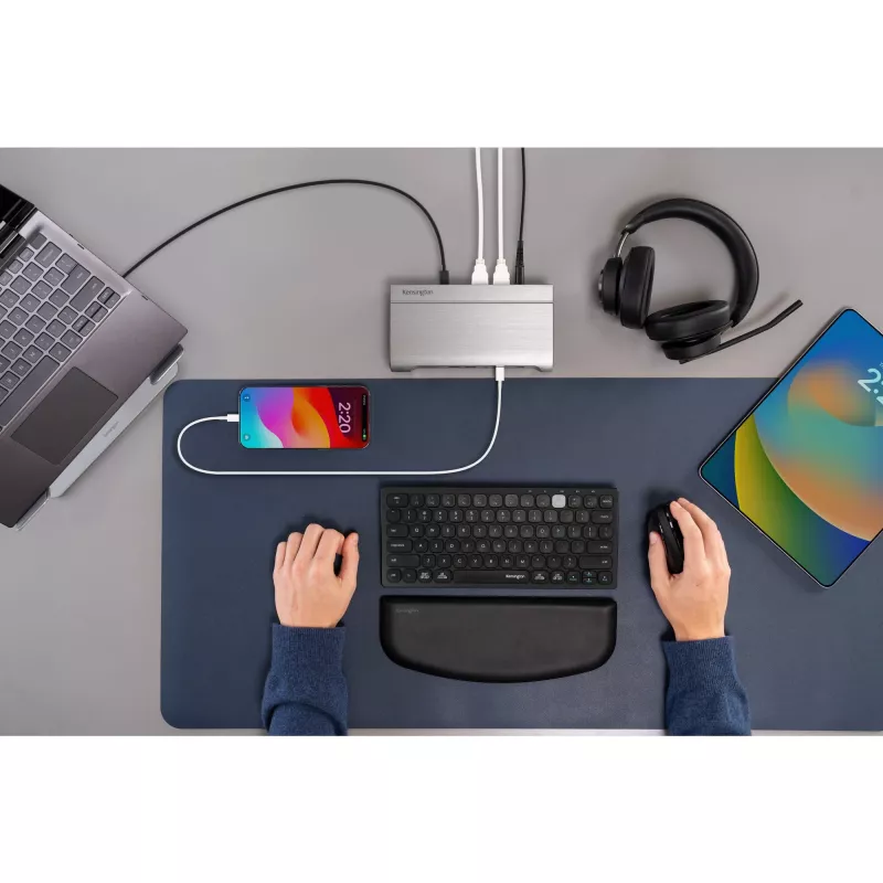 Kensington SmartFit Easy Riser chladiaci stojan na notebook - čierny