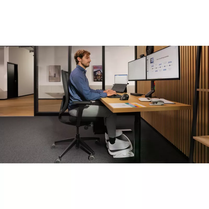 Kensington SmartFit Easy Riser chladiaci stojan na notebook - čierny