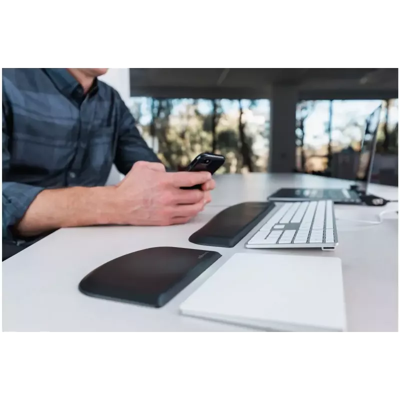 Podložka pod zápästie pre tenkú klávesnicu Kensington ErgoSoft K52800WW