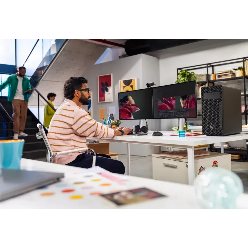 HP Z2 Tower G1i Intel Core Ultra 7 265K 32 GB DDR5-SDRAM 1 TB SSD Windows 11 Pro Workstation AI Workstation, AI PC čierna