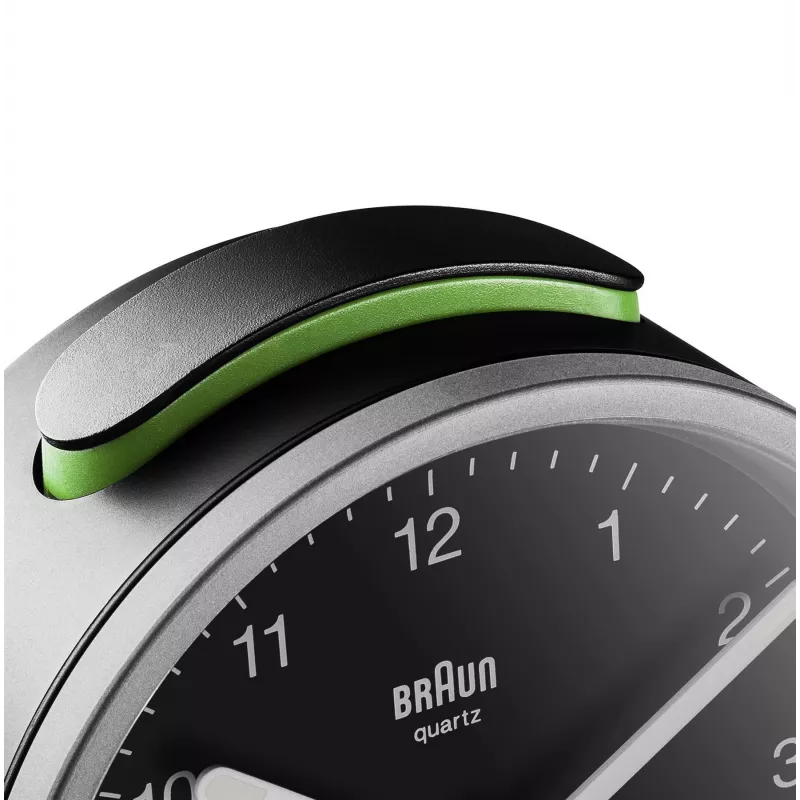 Braun BC12SB kremenný budík čierny, strieborný