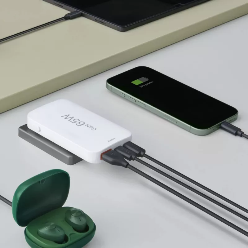 Hama 00125144 Mobilná nabíjačka headset, laptop, powerbank, smartfón, tablet biela AC rýchle nabíjanie interiér