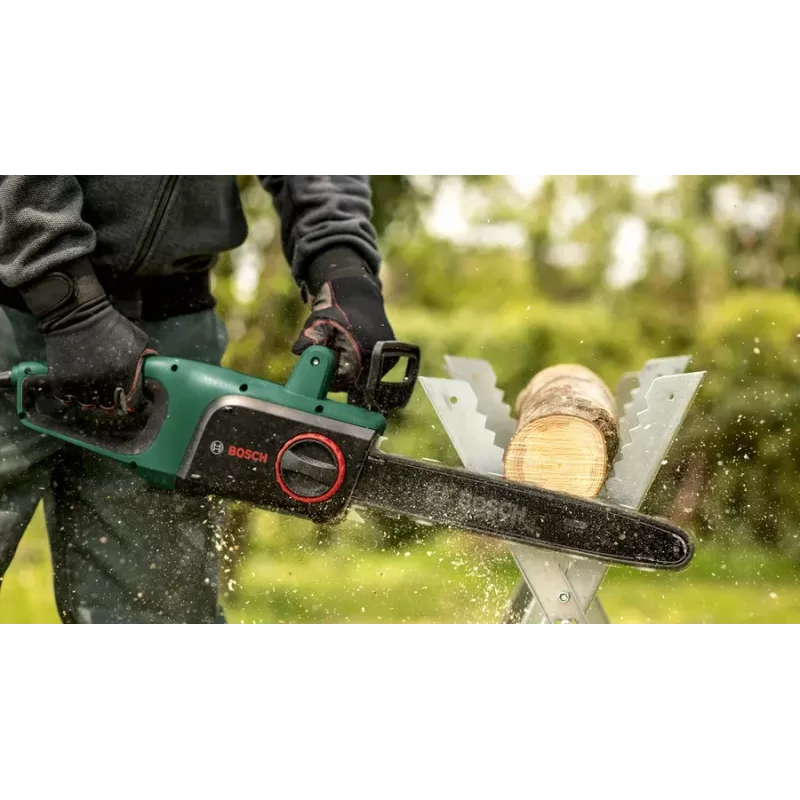 Bosch 0 600 8B8 304 reťazová píla 1800 W zelená
