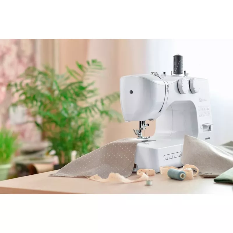Šijací stroj MEDION LIFE SM60 elektrický 60W 3 cievky biely