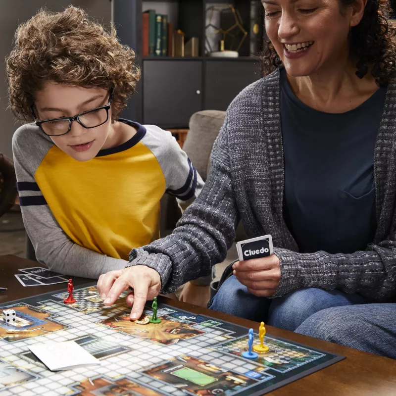Spoločenská hra Hasbro Gaming Cluedo Detective 8+ 45 min