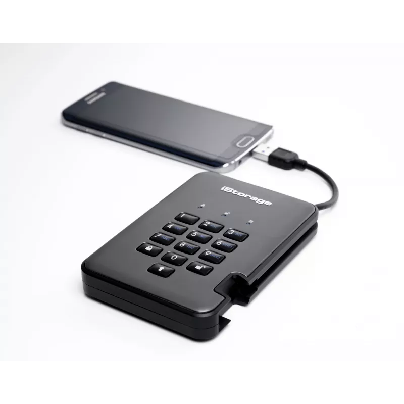 iStorage diskAshur PRO² SSD 256GB | Bezpečný prenosný solid-state disk | FIPS 140-2 Level 2, NCSC CPA, NLNCSA BSPA & NATO Restricted | AES-XTS 256-bit hardvérové šifrovanie | Chránený PIN kódom | Nezávislý od operačného systému a platformy | GDPR, TAA-kompatibilný | Ochrana pred brute-force útokmi | Odolný proti prachu/vode