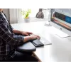 Podložka pod ruku Mousetrapper Armrest Asymmetric — umelá koža, čierna, 680×205×20 mm