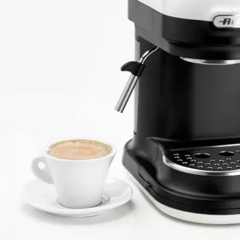 Ariete 1318 Moderna kávovar na espresso so zabudovaným mlynčekom na kávu, na kávové zrná a mletú kávu, tryska na šľahanie mlieka na cappuccino, filter na 1 a 2 šálky, 1080 W, 800 cc, biela