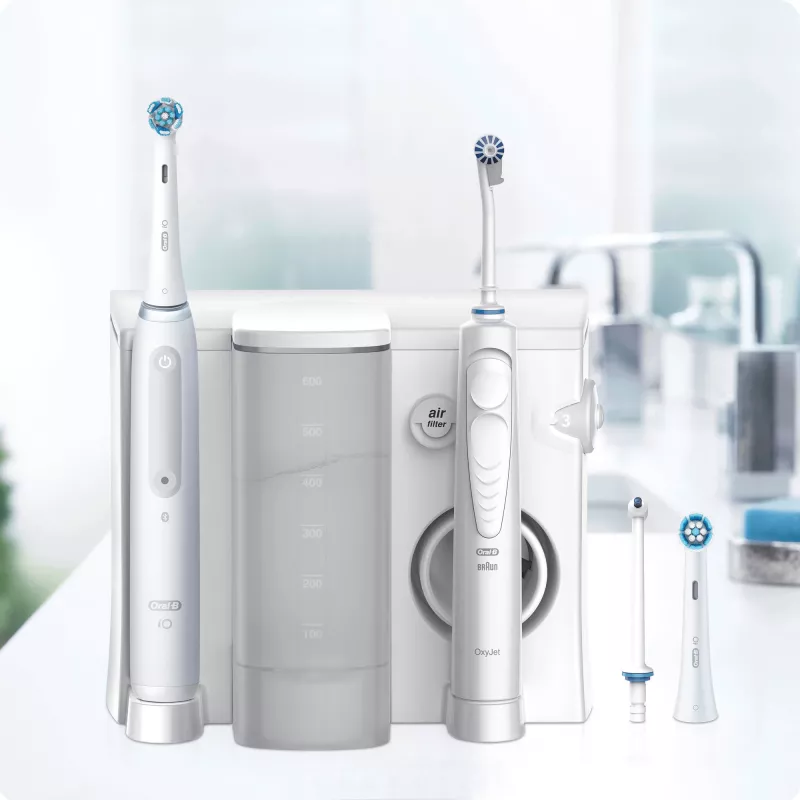 Oral-B iO4 & OxyJet centrum ústnej hygieny, biela