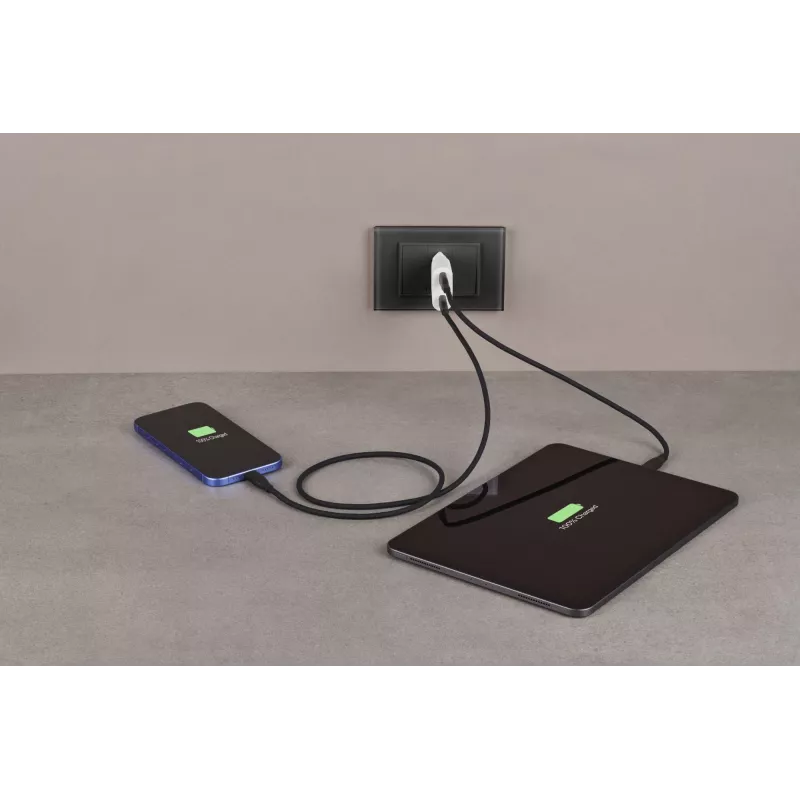 Cellularline GAN nástenná nabíjačka 2xUSB-C 30W PD 2xUSB-C 30W PD nástenná nabíjačka s technológiou GaN