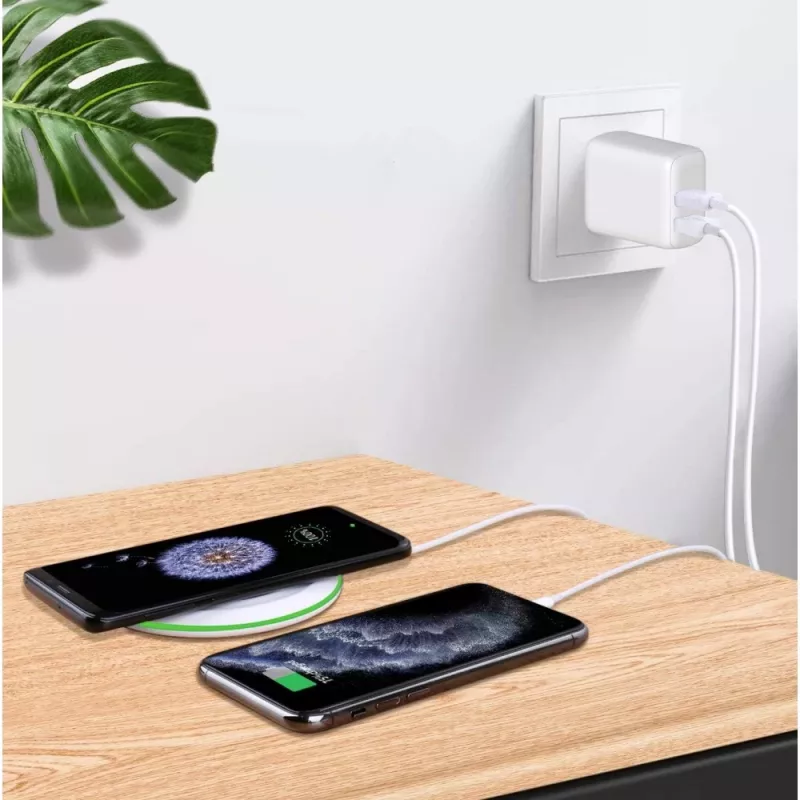 Techly IPW-USB-2C35W nabíjačka pre mobilné zariadenia laptop, smartphone, tablet biela AC interiérová rýchle nabíjanie