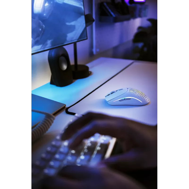 Glorious Gaming Glorious Model O Wireless 2 – matná biela, pravá ruka, laser, RF Wireless + USB Type-C, 26000 DPI, 1 ms, biela