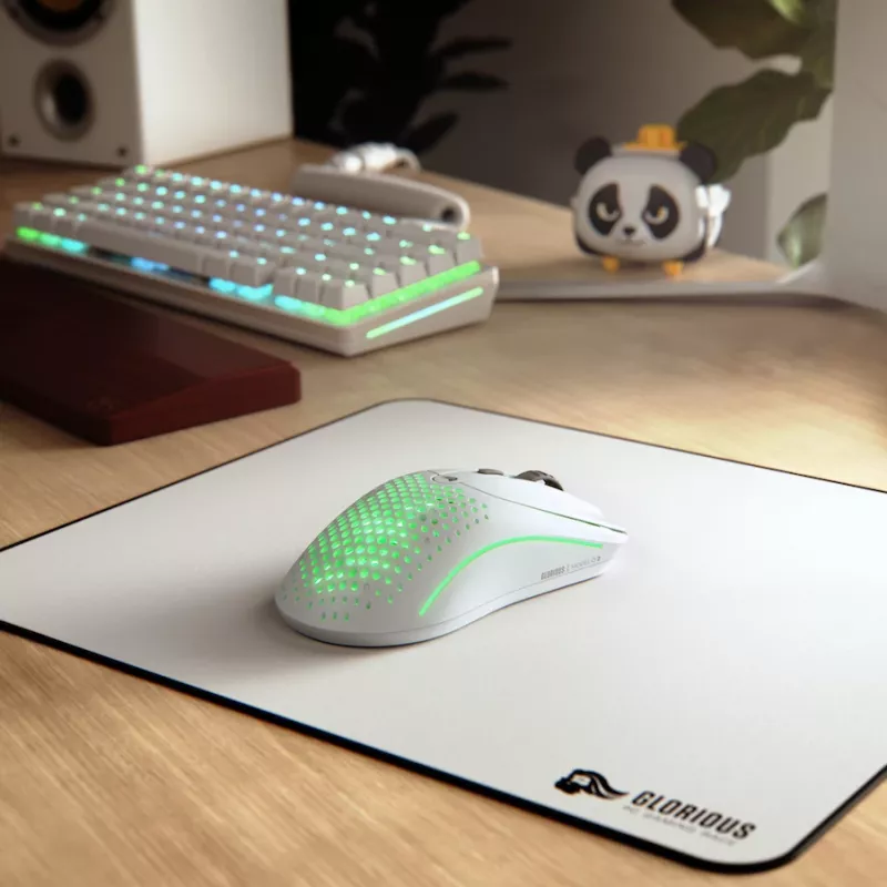 Glorious Gaming Glorious Model O Wireless 2 – matná biela, pravá ruka, laser, RF Wireless + USB Type-C, 26000 DPI, 1 ms, biela