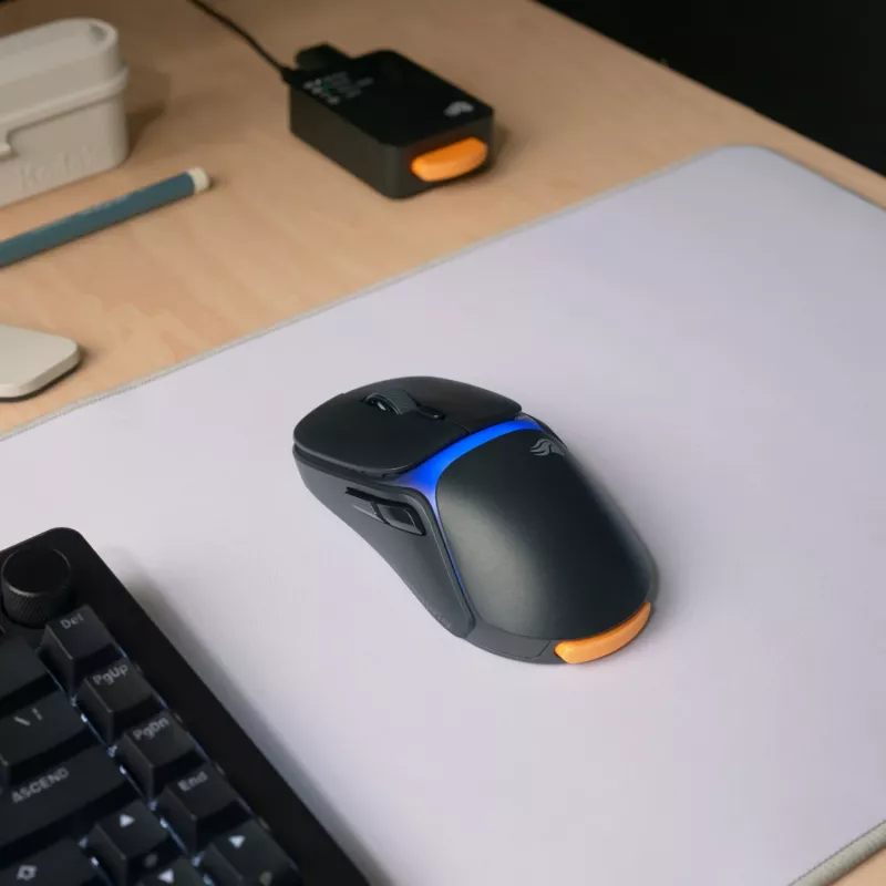 Glorious Gaming Model O3 Wireless herná myš – InfinitePlay vymeniteľný systém batérií, 8k polling, optické spínače so 130 miliónmi kliknutí, ultralehká 66 g, optický 30K-DPI senzor, RGB – čierna