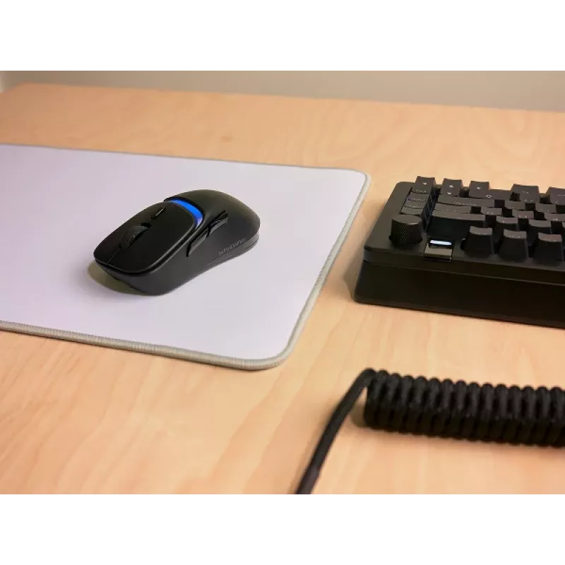 Glorious Gaming Model D3 Wireless herná myš – InfinitePlay systém vymeniteľných batérií, 8k polling, optické spínače so 130M kliknutí, ultralehká 69g, optický 30K-DPI senzor, RGB – čierna