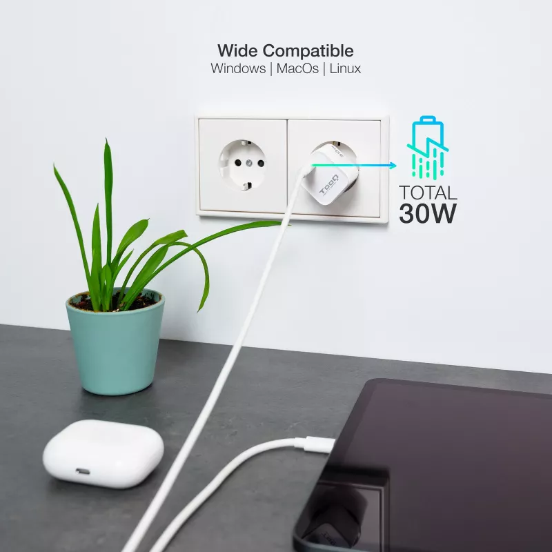 TooQ GAN USB-C/PD nástenná nabíjačka 30W, biela, interiér, AC, biela