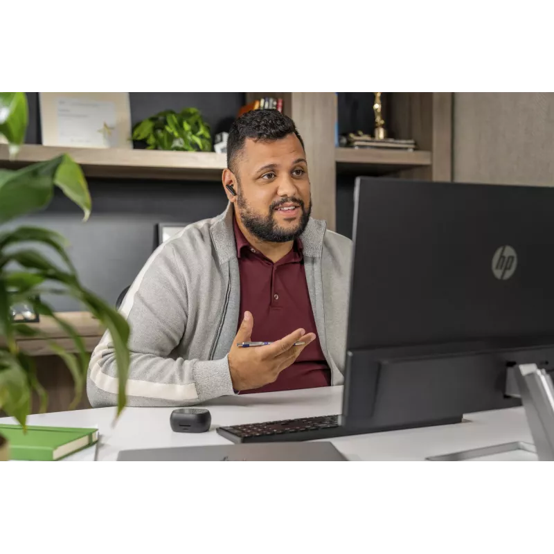 HP Poly Voyager Free 60+M UC Carbon čierne slúchadlá +BT700 USB-C adaptér +dotykové nabíjacie puzdro