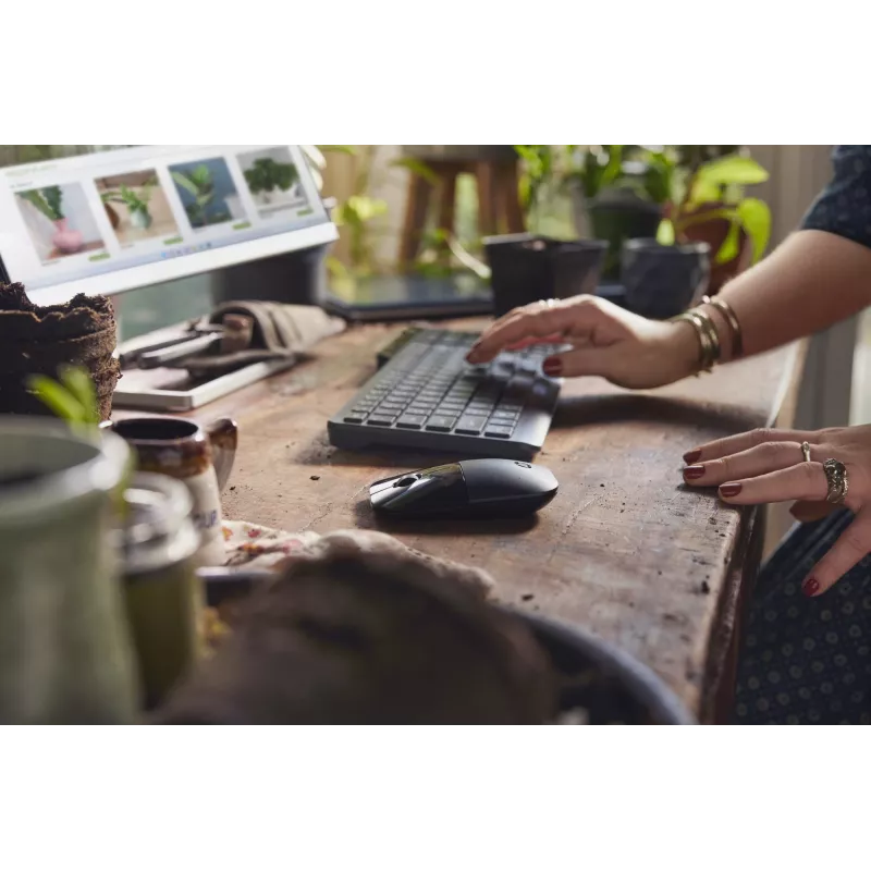 HP 460 multi-device Bluetooth klávesnica