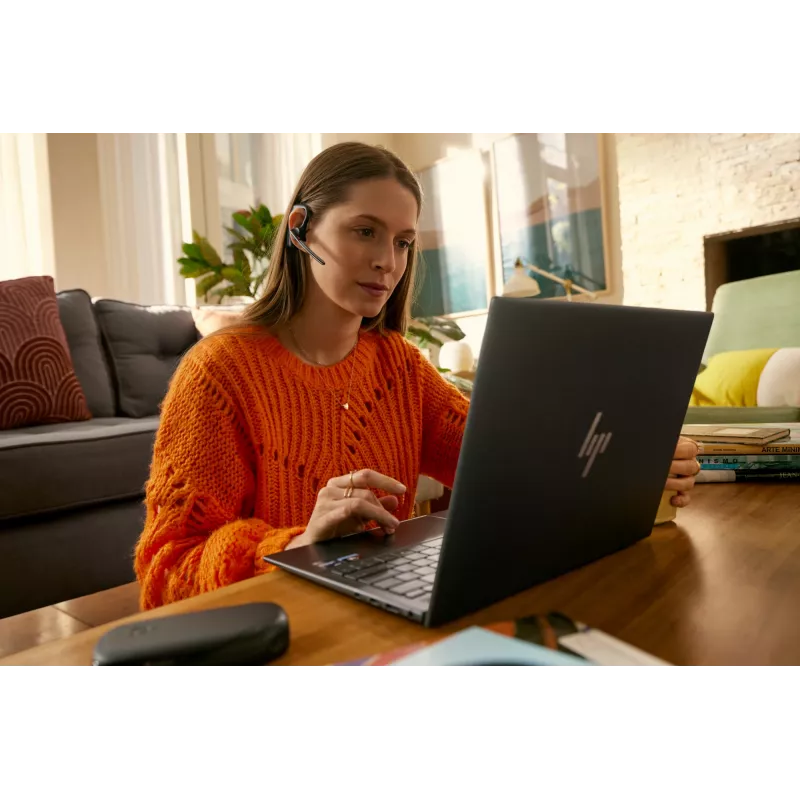HP Poly Voyager Legend 30 headset